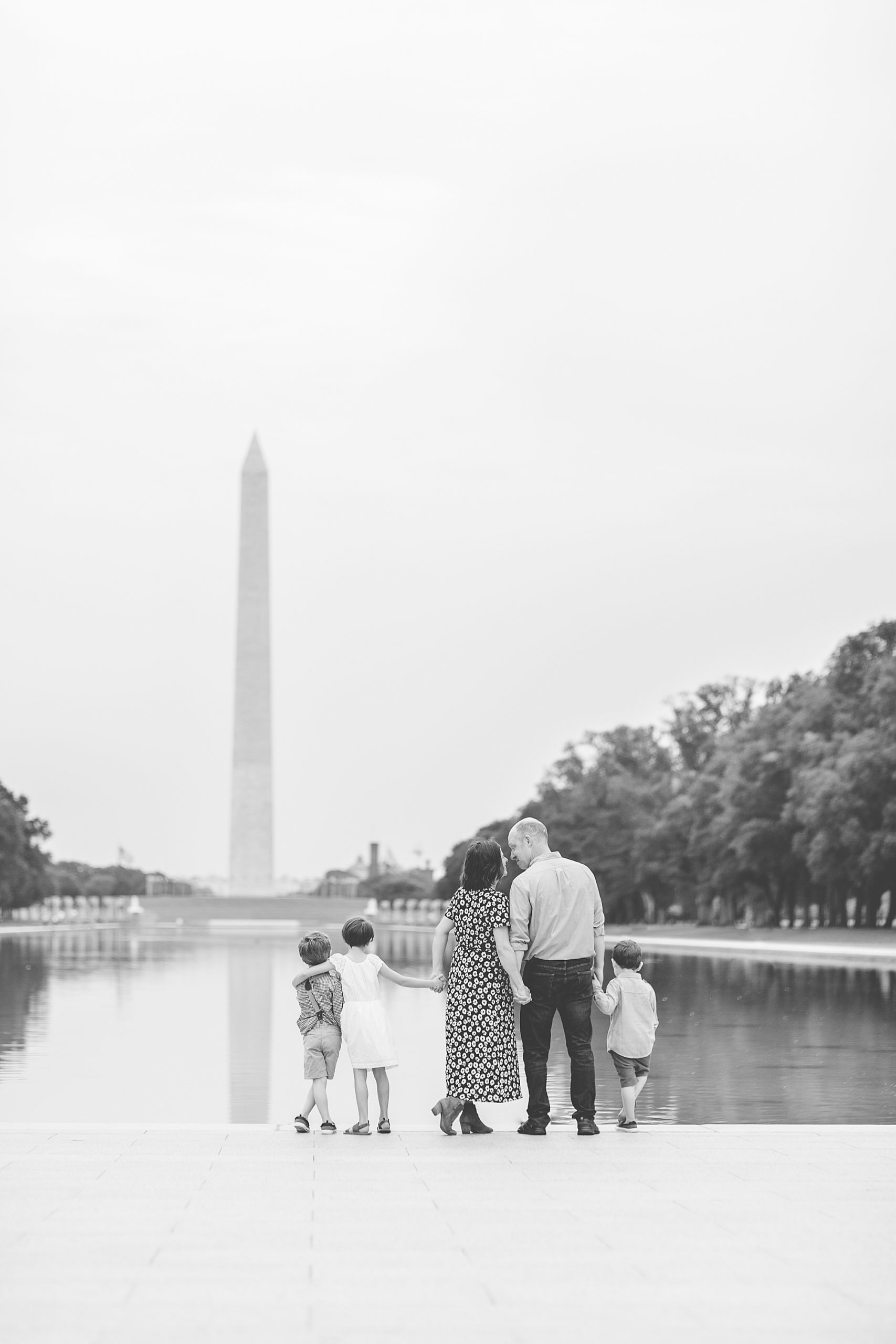 Washington DC Family Portraits looking at Washington Monument