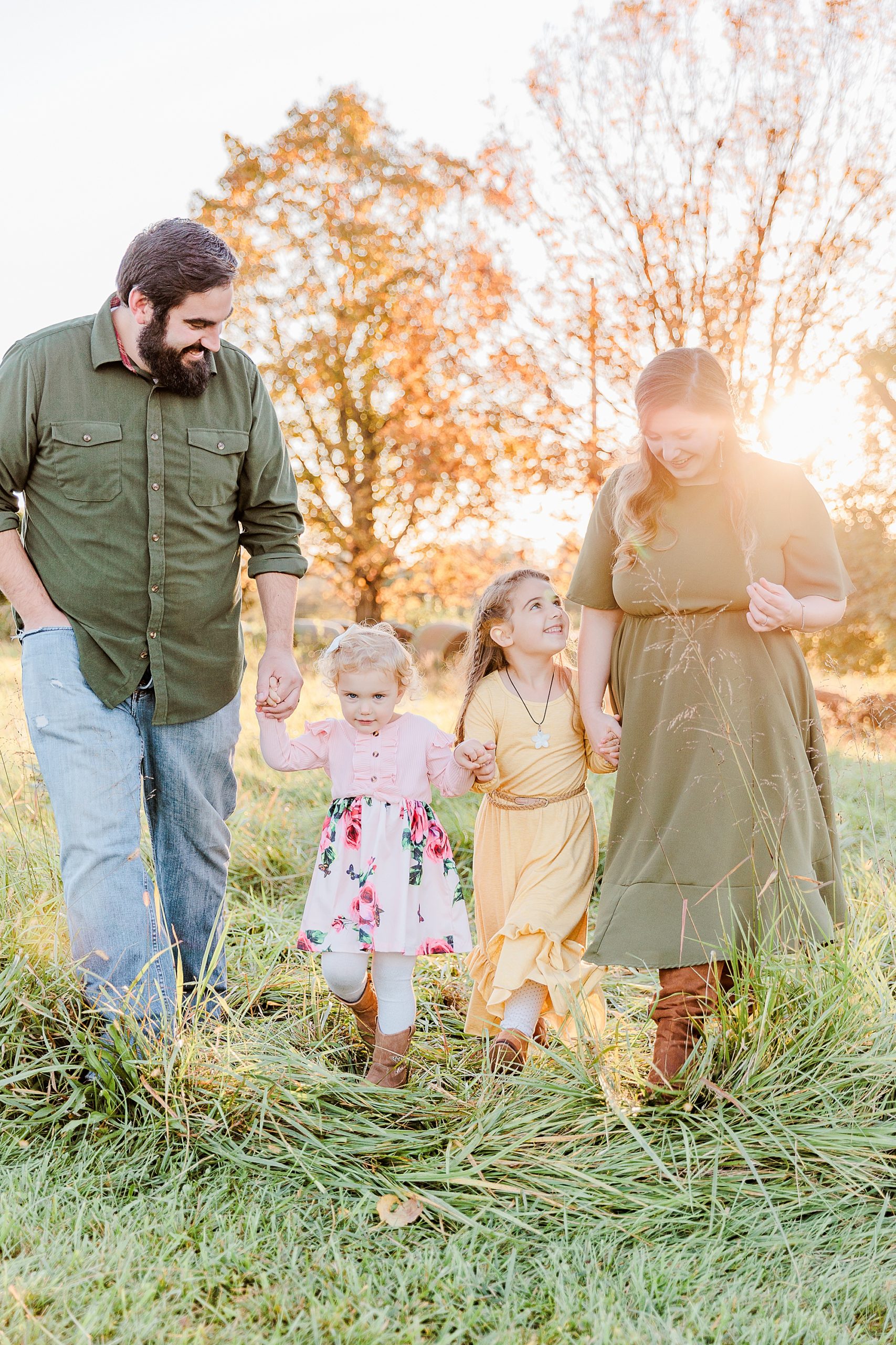fall portraits for family of four at Howard County Conservancy