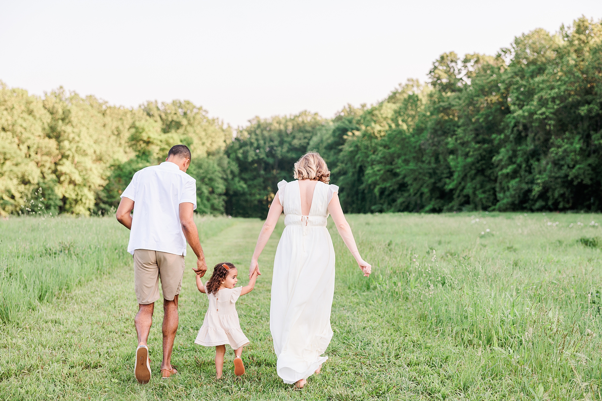 inspiration for spring family photo outfits in neutral color palette